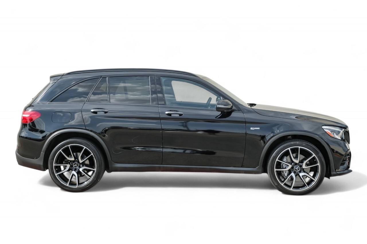 Mercedes-Benz GLC Vehicle Main Gallery Image 07