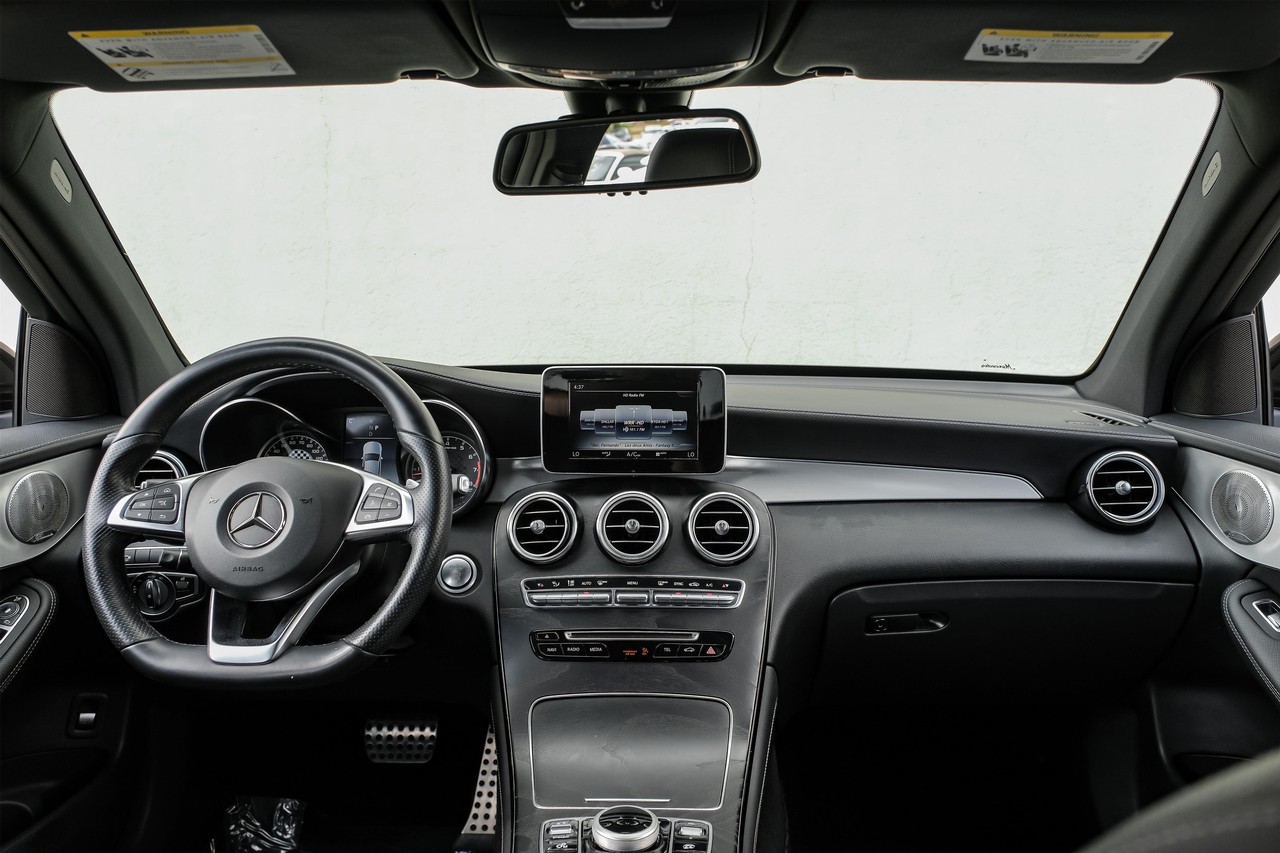 Mercedes-Benz GLC Vehicle Main Gallery Image 16