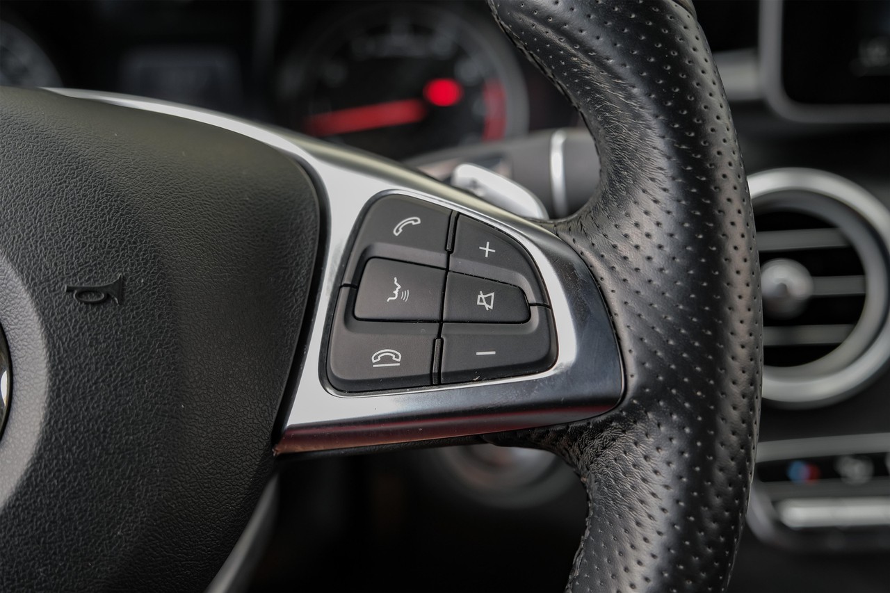 Mercedes-Benz GLC Vehicle Main Gallery Image 19
