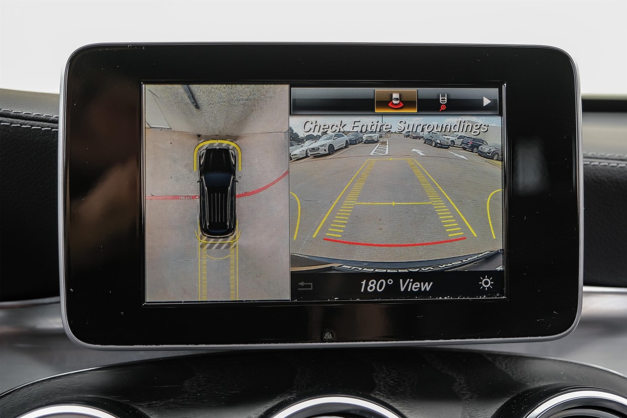 Mercedes-Benz GLC Vehicle Main Gallery Image 23