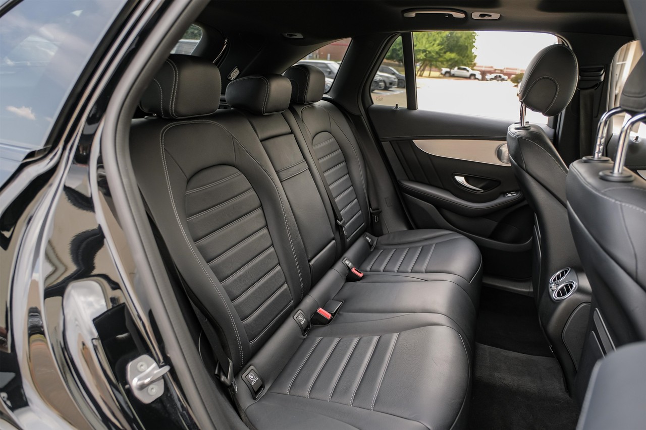 Mercedes-Benz GLC Vehicle Main Gallery Image 33