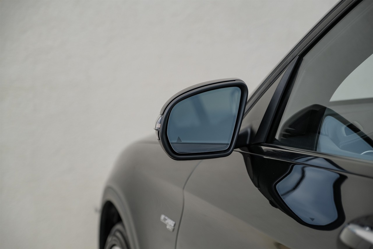 Mercedes-Benz GLC Vehicle Main Gallery Image 37