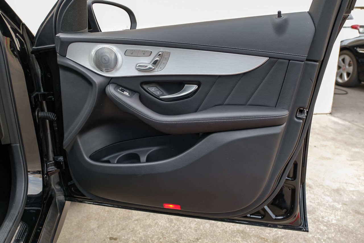 Mercedes-Benz GLC Vehicle Main Gallery Image 42