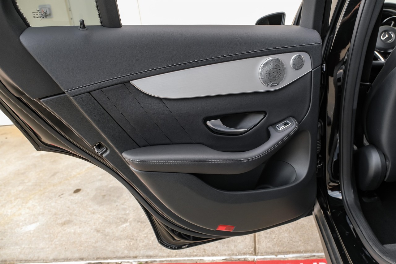 Mercedes-Benz GLC Vehicle Main Gallery Image 44