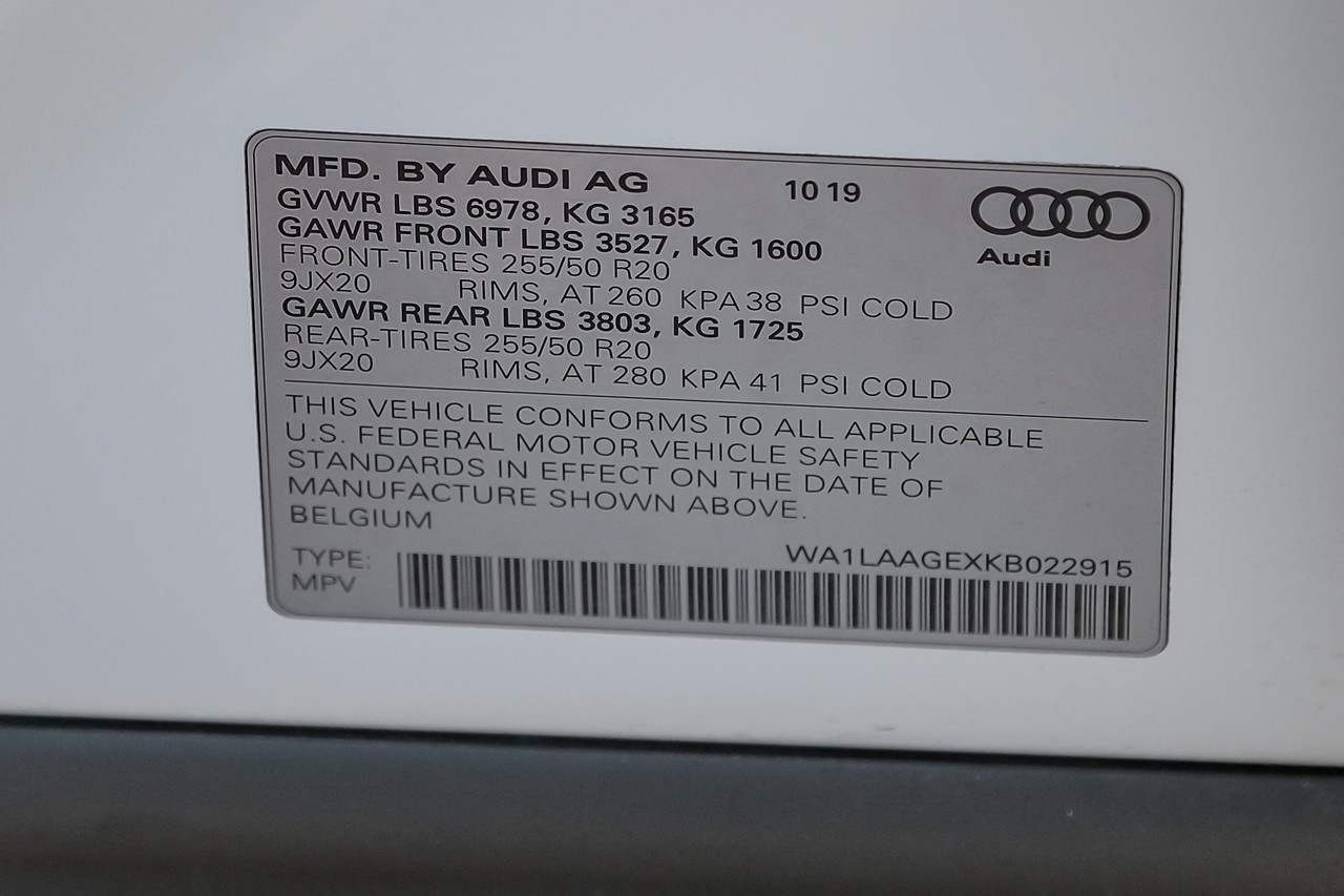 Audi e-tron Vehicle Main Gallery Image 59