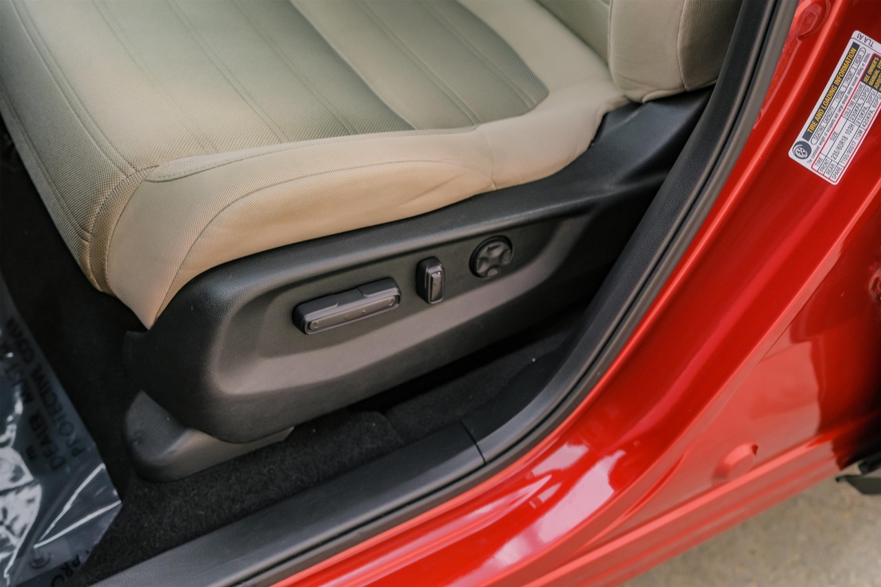 Honda CR-V Vehicle Main Gallery Image 31
