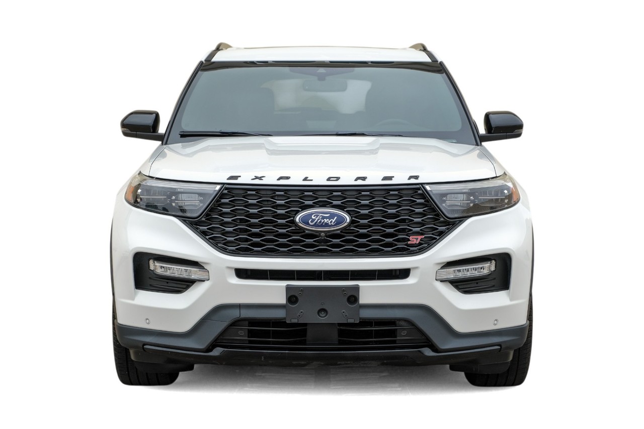 Ford Explorer Vehicle Main Gallery Image 05