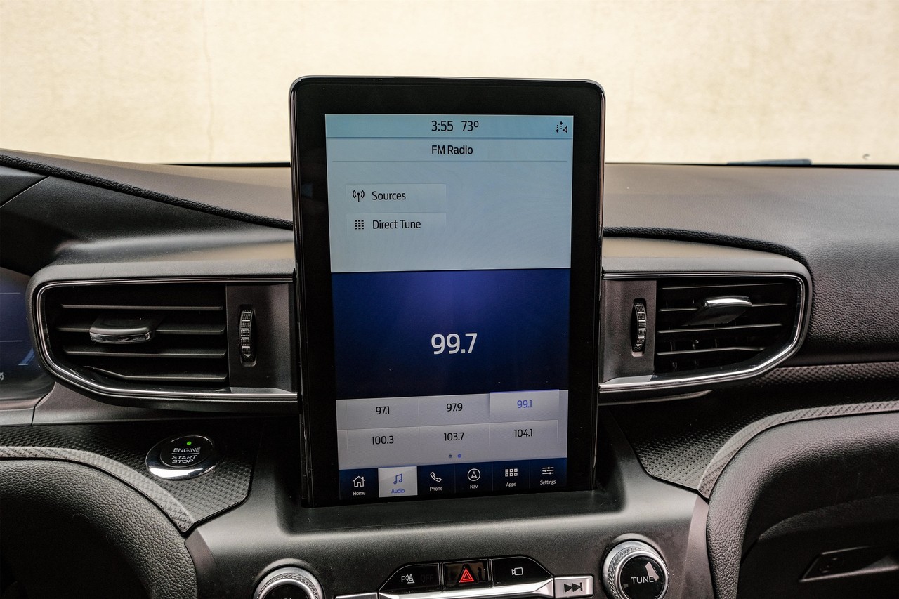 Ford Explorer Vehicle Main Gallery Image 28