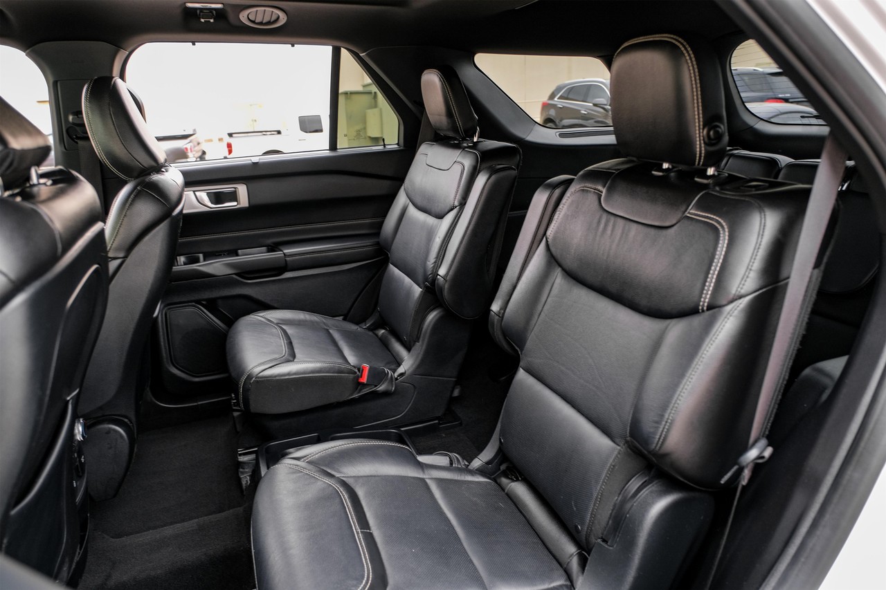 Ford Explorer Vehicle Main Gallery Image 37