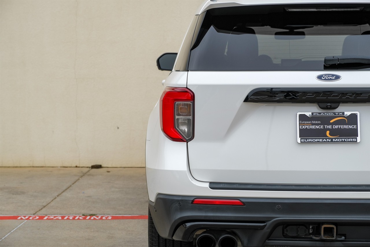Ford Explorer Vehicle Main Gallery Image 46