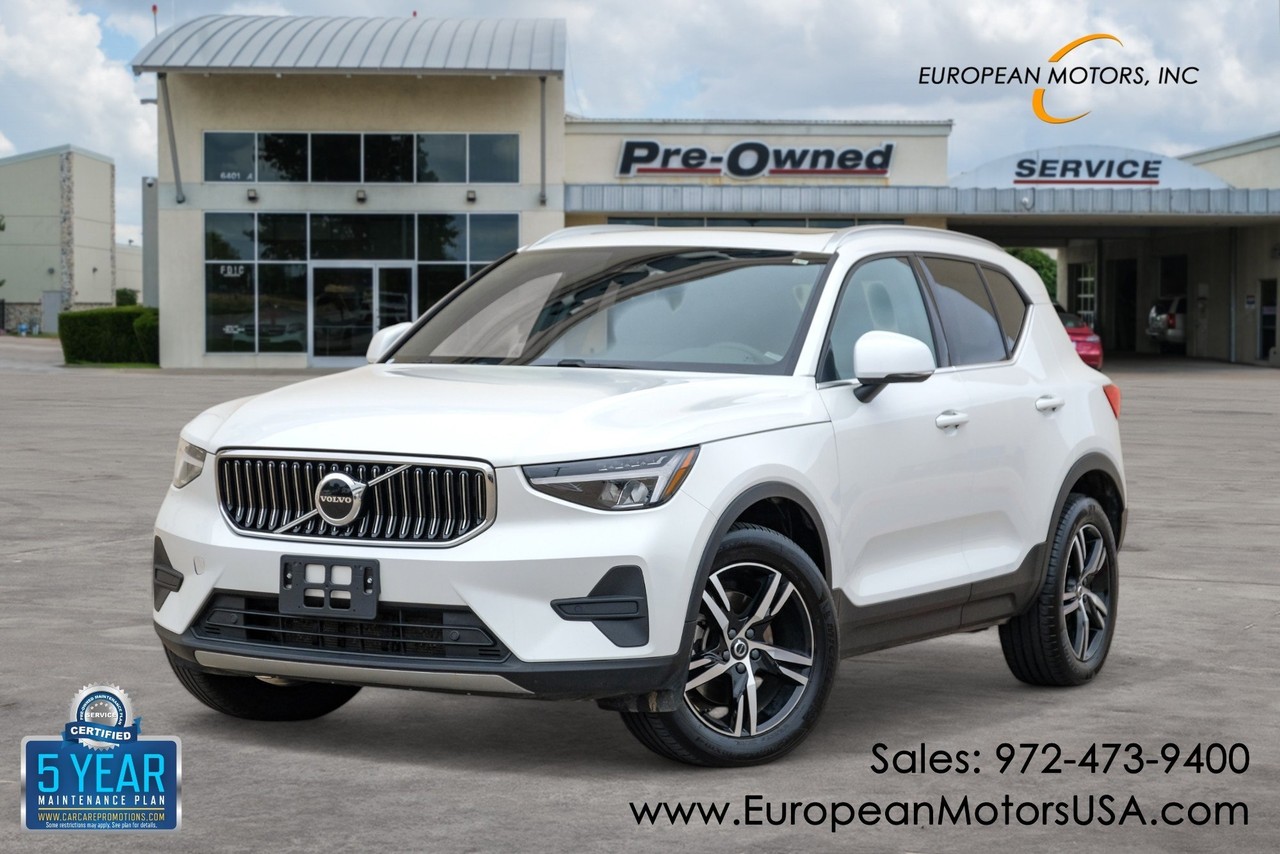 Volvo XC40 Vehicle Main Gallery Image 01