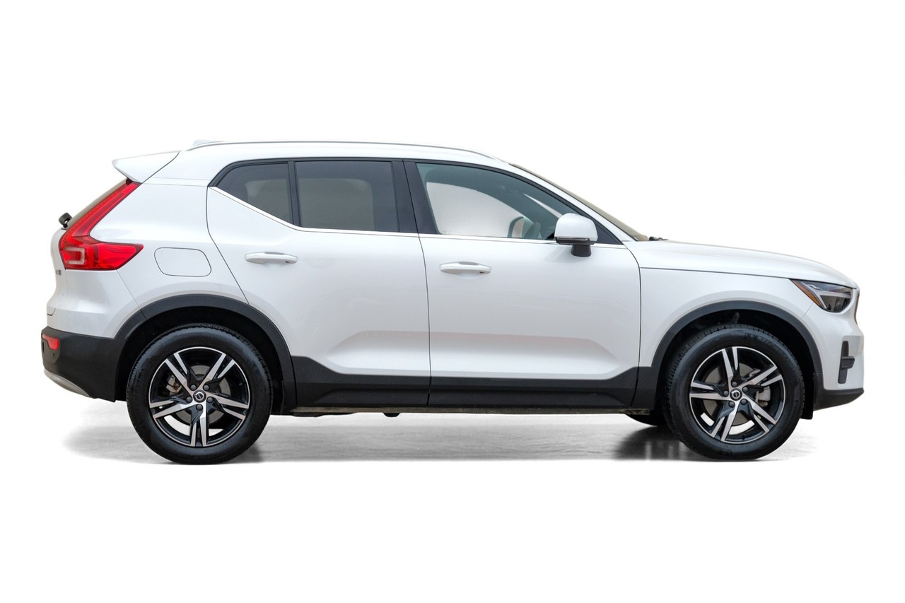 Volvo XC40 Vehicle Main Gallery Image 07