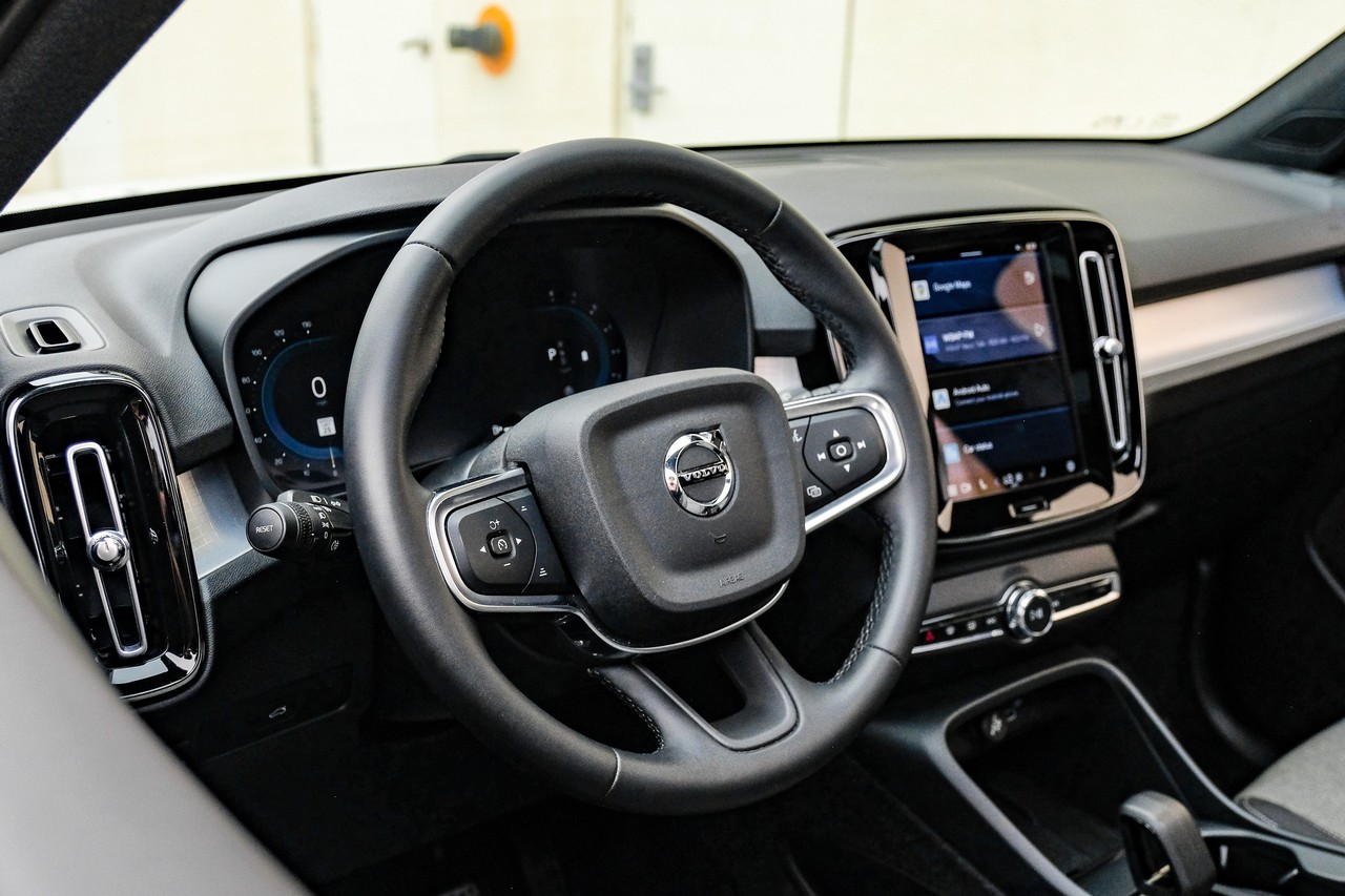 Volvo XC40 Vehicle Main Gallery Image 14