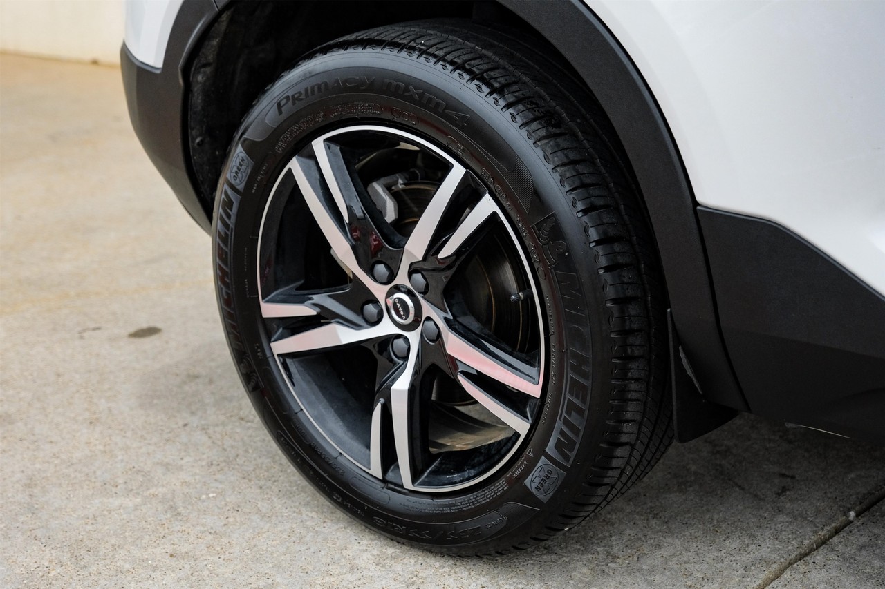 Volvo XC40 Vehicle Main Gallery Image 49