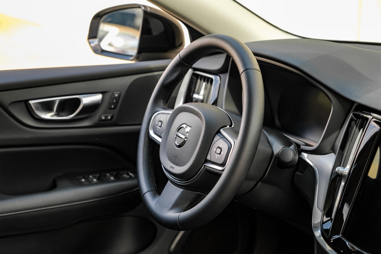 Volvo S60 Vehicle Main Gallery Image 14