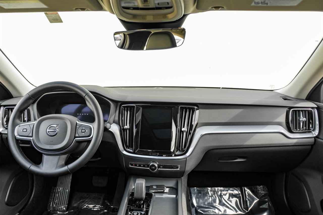 Volvo S60 Vehicle Main Gallery Image 15
