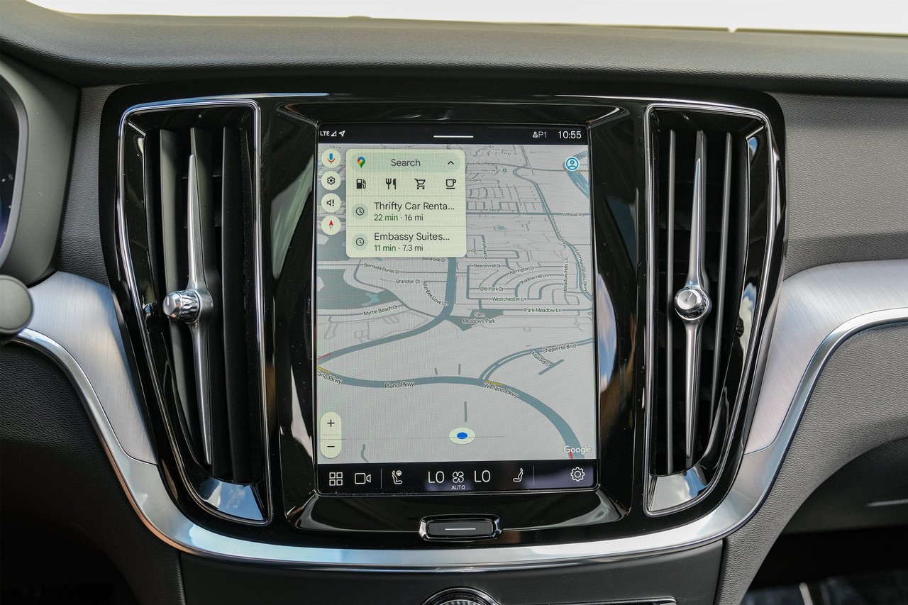 Volvo S60 Vehicle Main Gallery Image 19