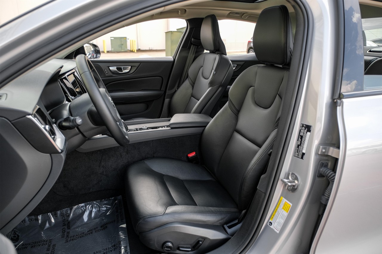 Volvo S60 Vehicle Main Gallery Image 26