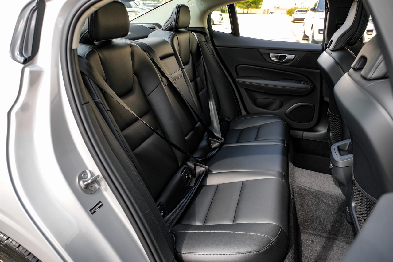 Volvo S60 Vehicle Main Gallery Image 30