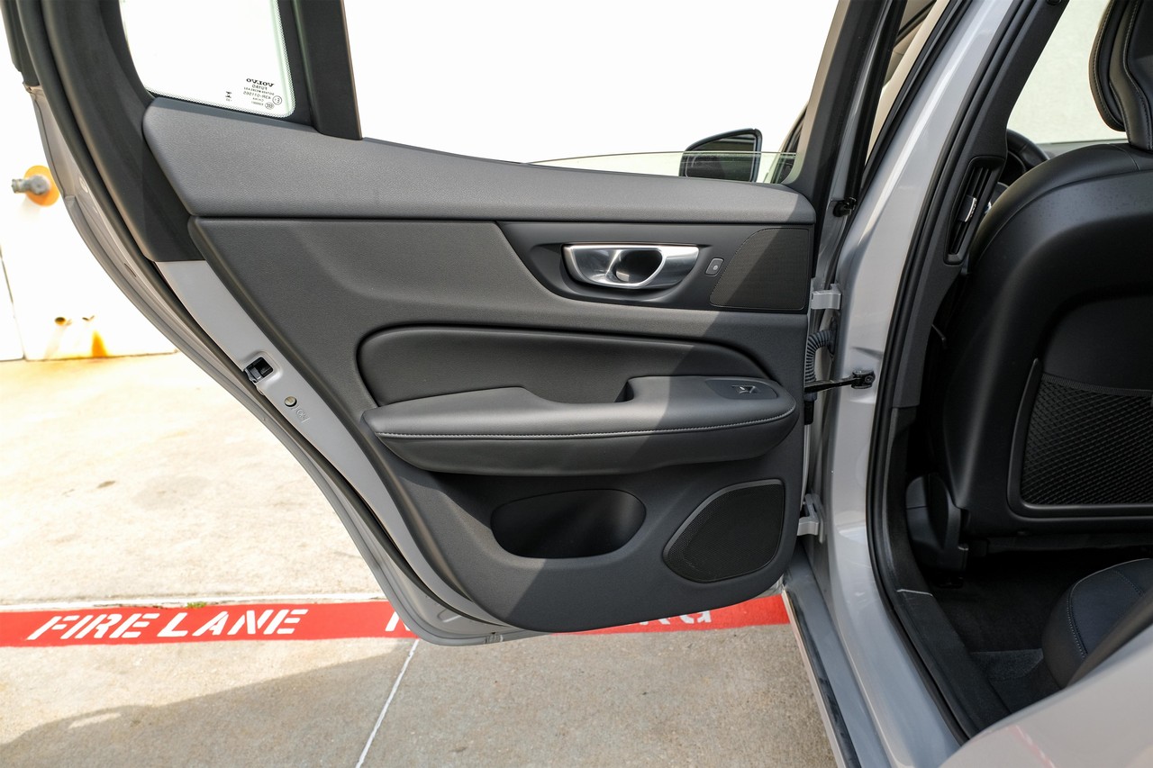 Volvo S60 Vehicle Main Gallery Image 39