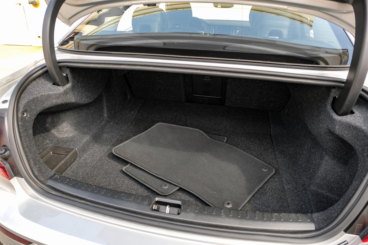 Volvo S60 Vehicle Main Gallery Image 43