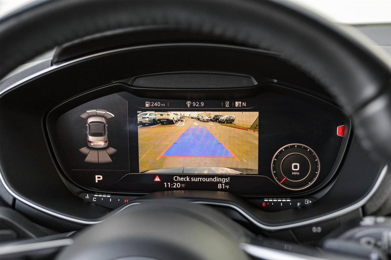 Audi TT Vehicle Main Gallery Image 19