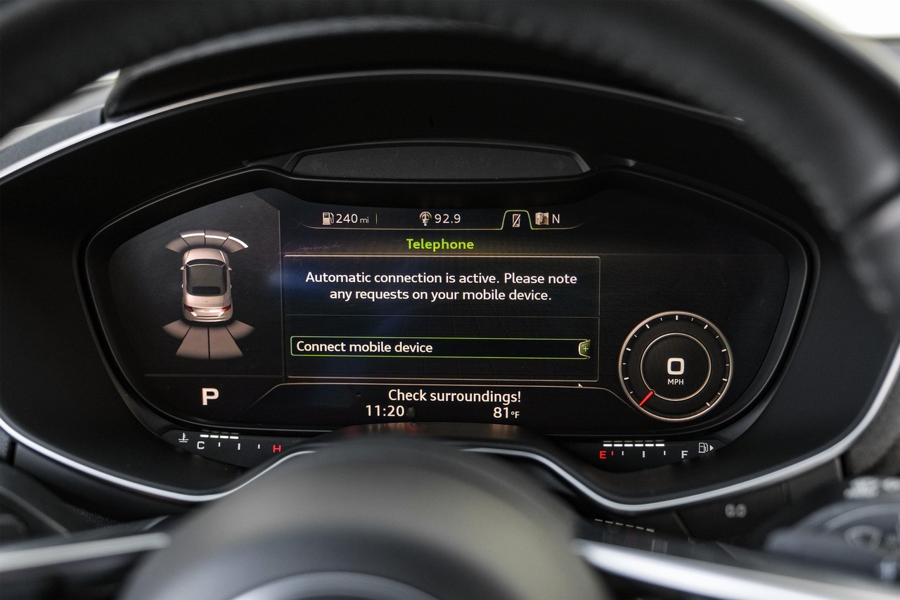 Audi TT Vehicle Main Gallery Image 21