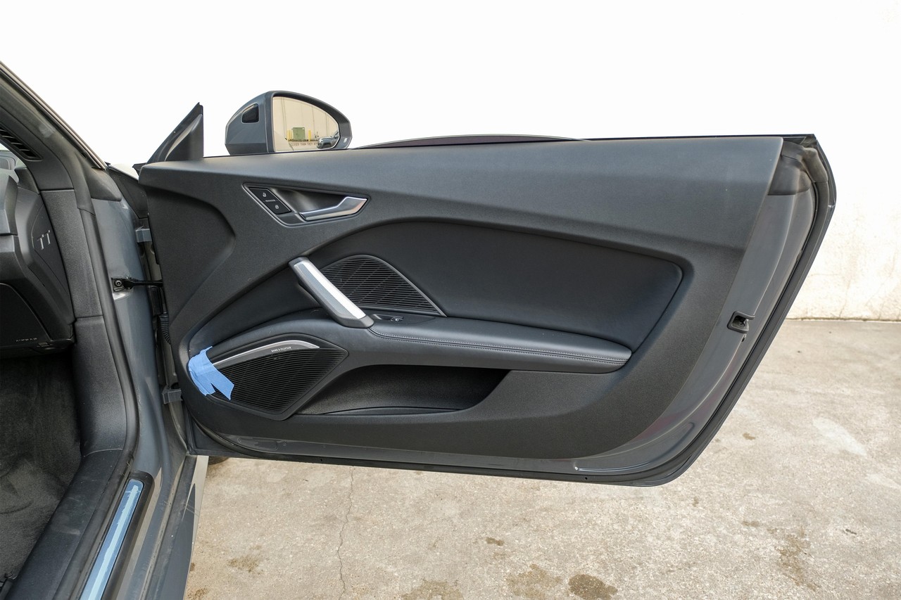 Audi TT Vehicle Main Gallery Image 41
