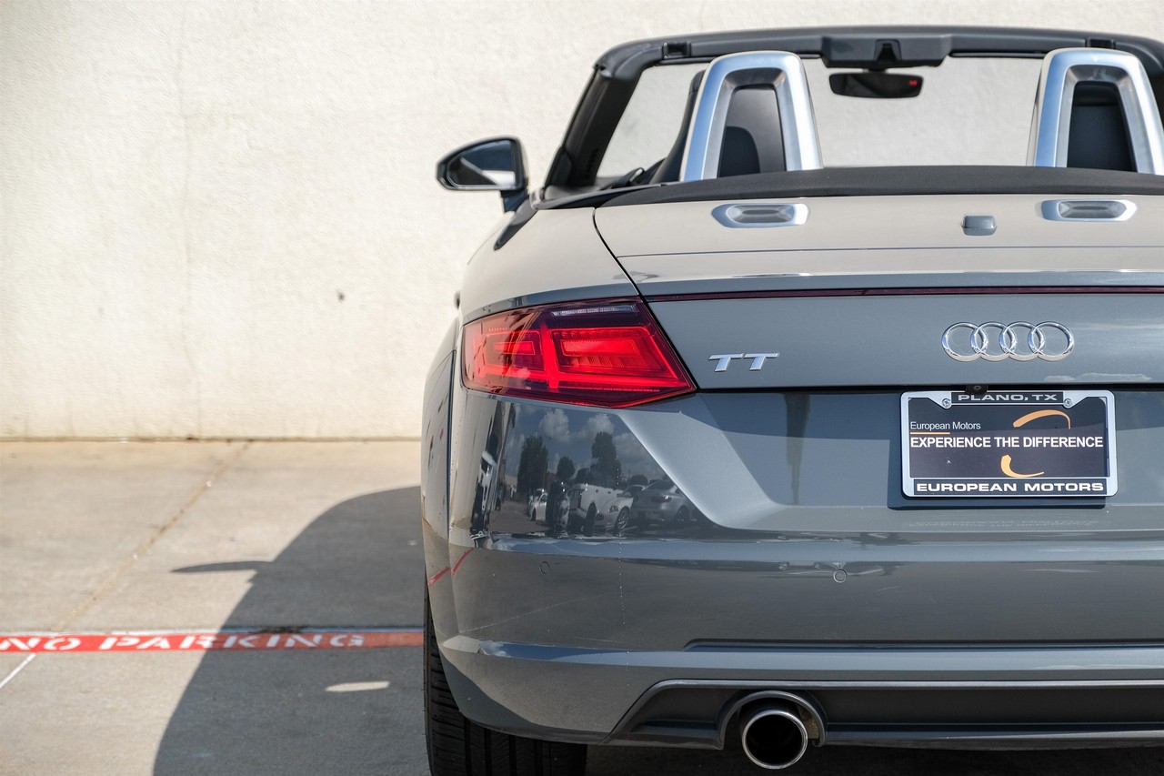 Audi TT Vehicle Main Gallery Image 43