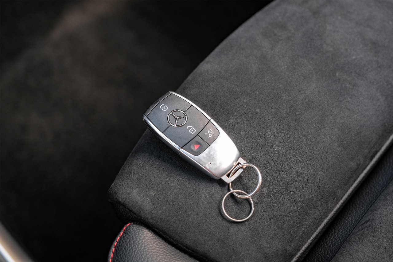 Mercedes-Benz GLB 250 Vehicle Main Gallery Image 51