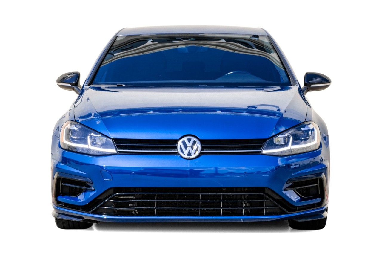 Volkswagen Golf R Vehicle Main Gallery Image 05