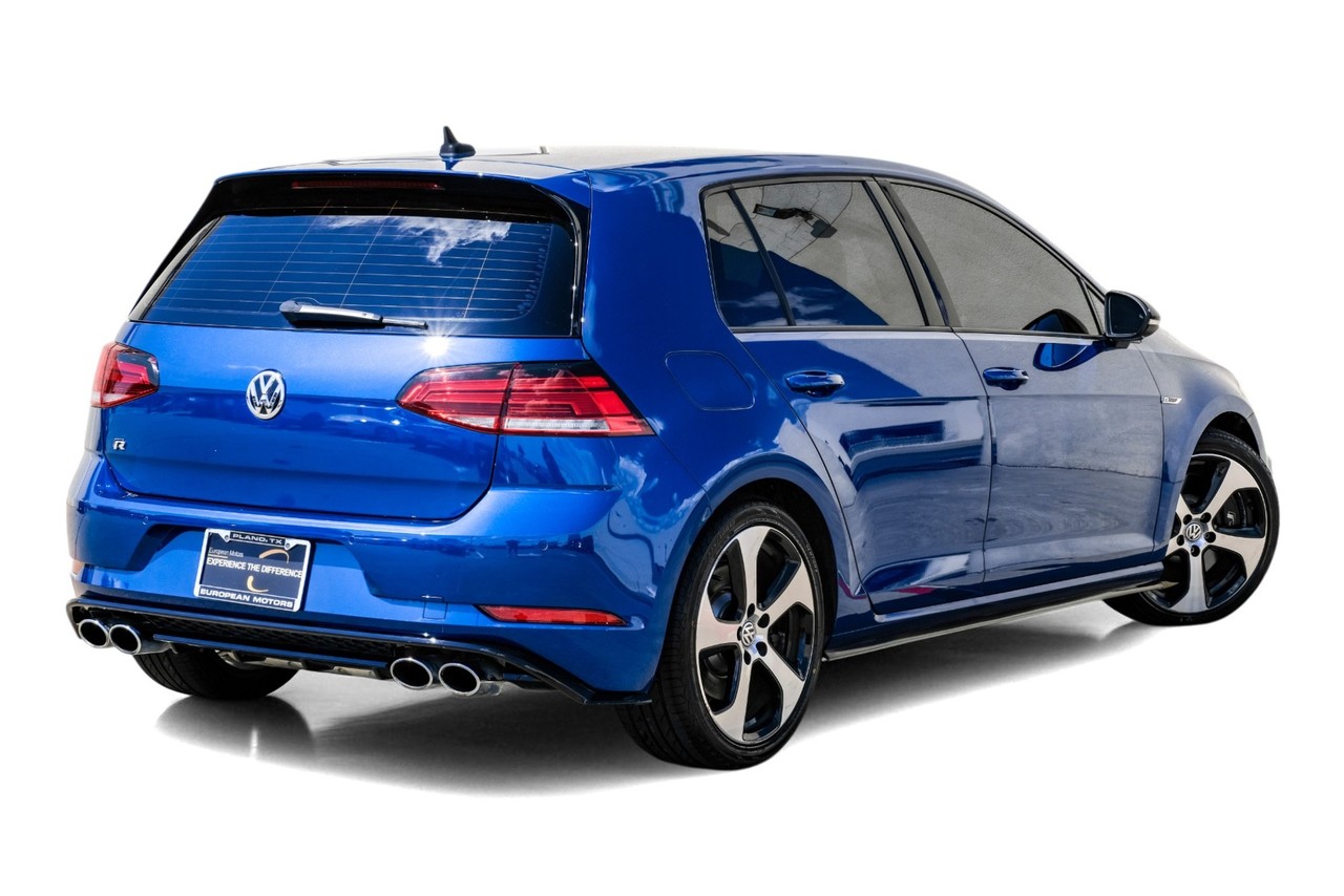 Volkswagen Golf R Vehicle Main Gallery Image 08