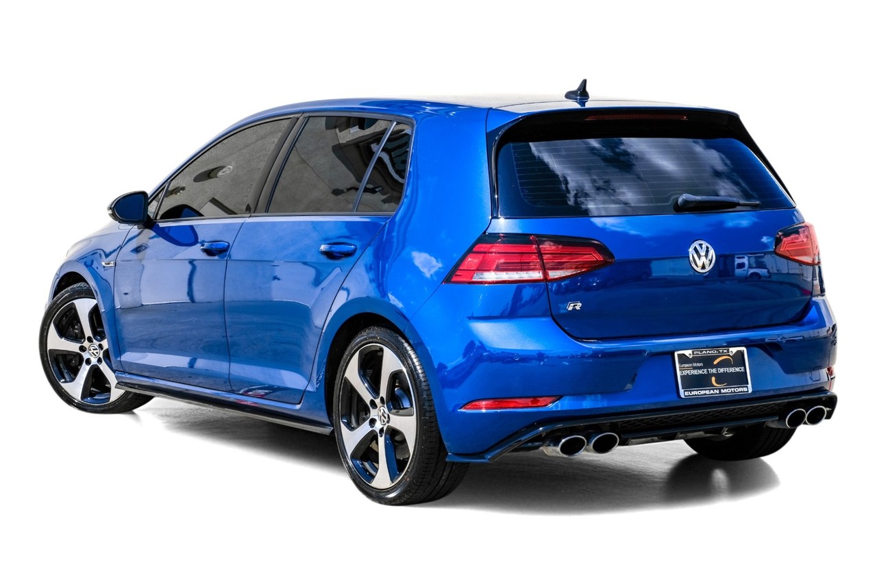 Volkswagen Golf R Vehicle Main Gallery Image 10
