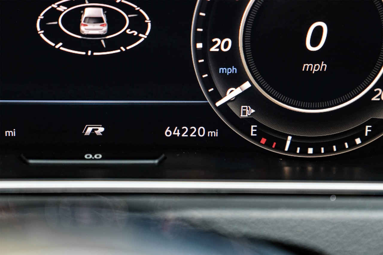 Volkswagen Golf R Vehicle Main Gallery Image 20