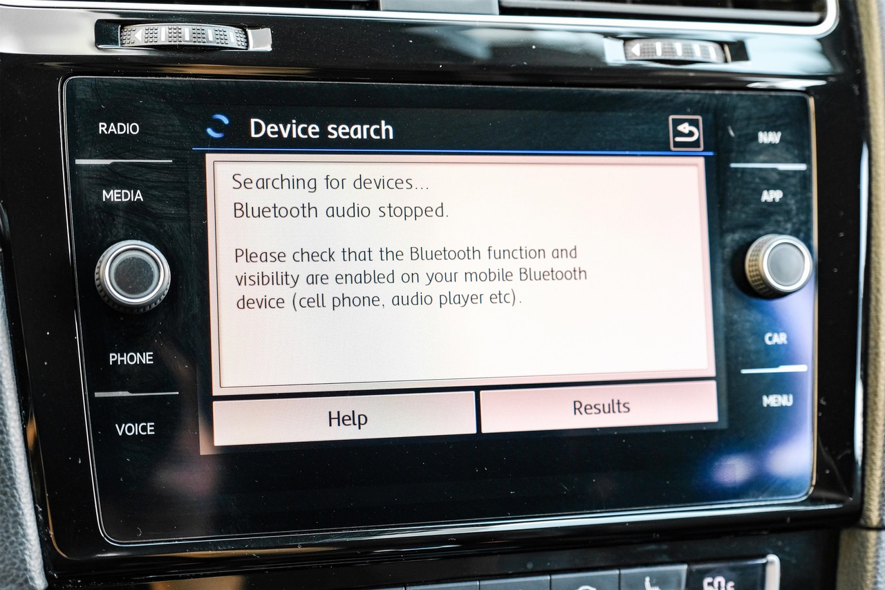 Volkswagen Golf R Vehicle Main Gallery Image 29