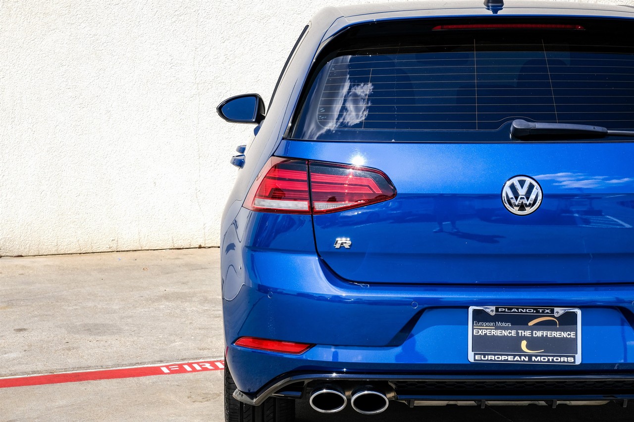 Volkswagen Golf R Vehicle Main Gallery Image 46