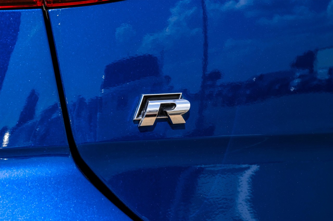 Volkswagen Golf R Vehicle Main Gallery Image 47
