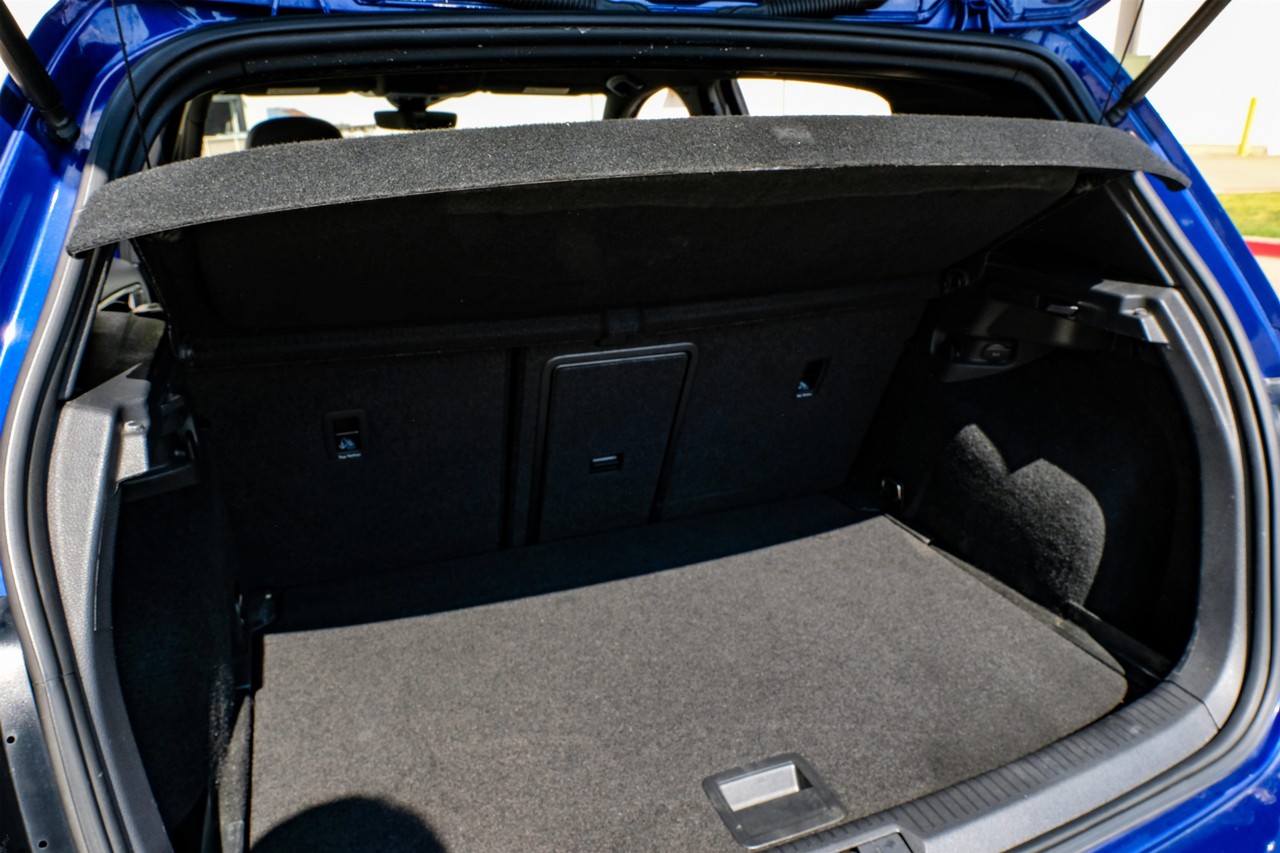 Volkswagen Golf R Vehicle Main Gallery Image 49