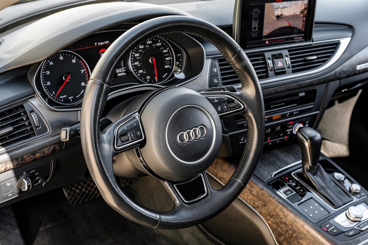 Audi A7 Vehicle Main Gallery Image 16