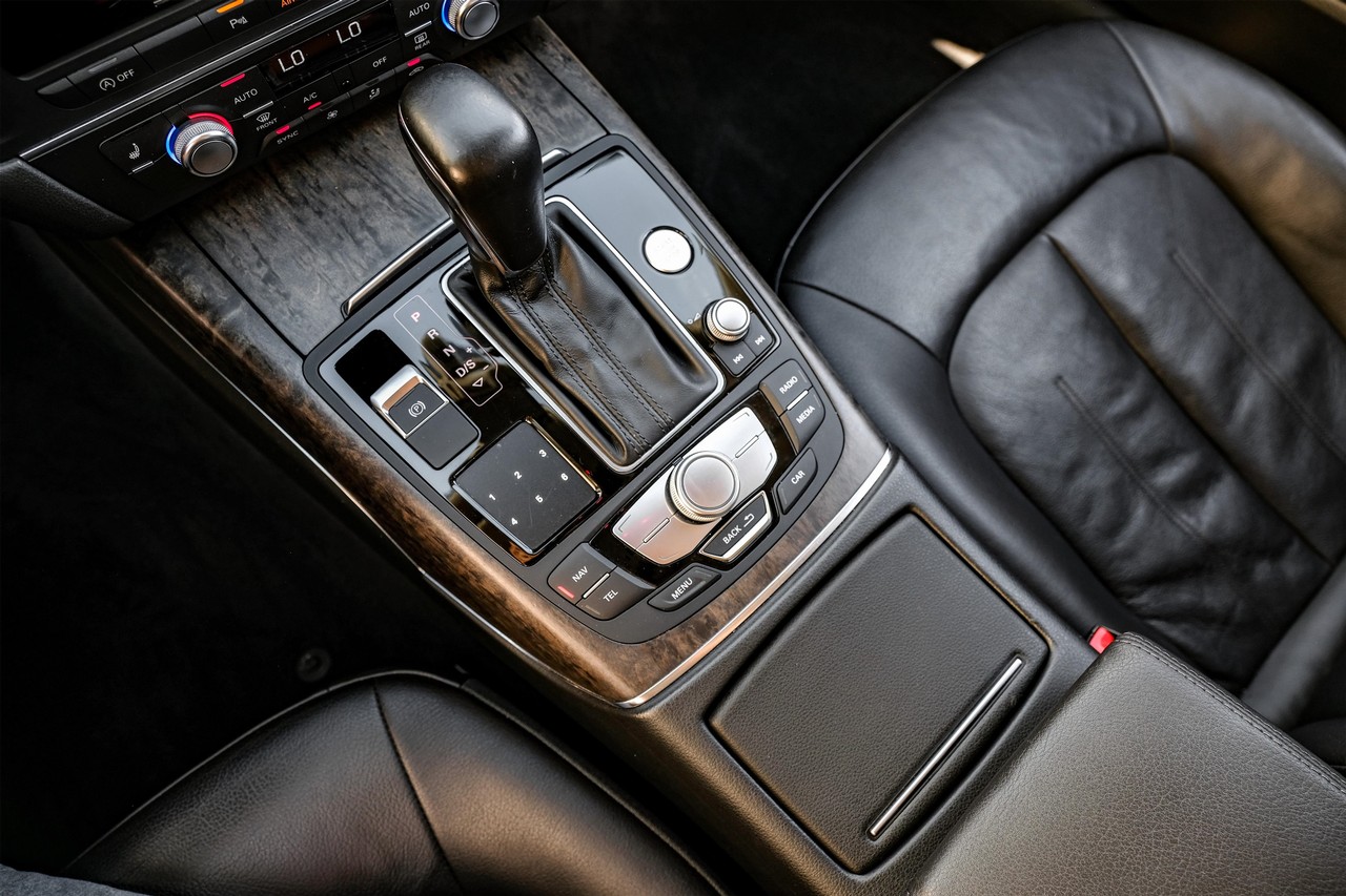 Audi A7 Vehicle Main Gallery Image 23