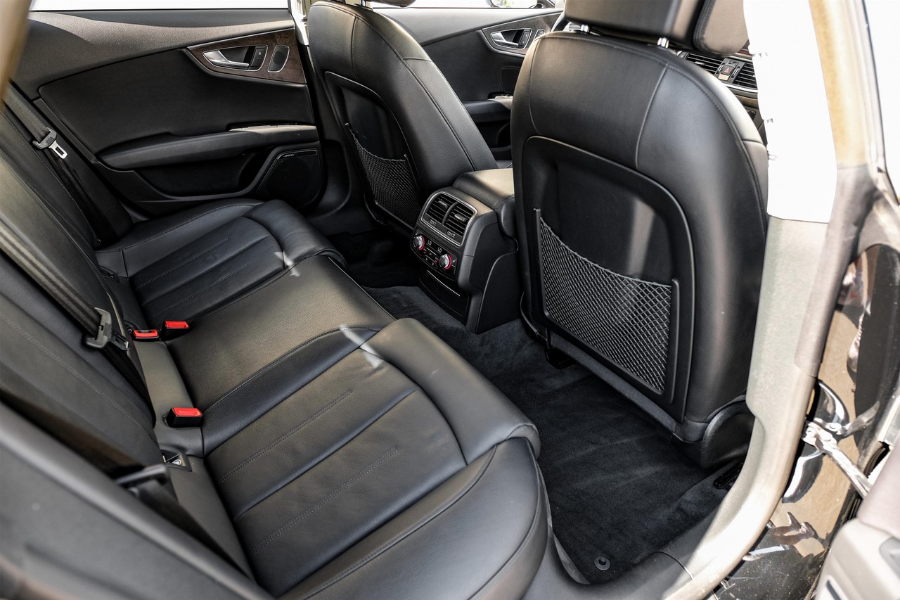 Audi A7 Vehicle Main Gallery Image 35