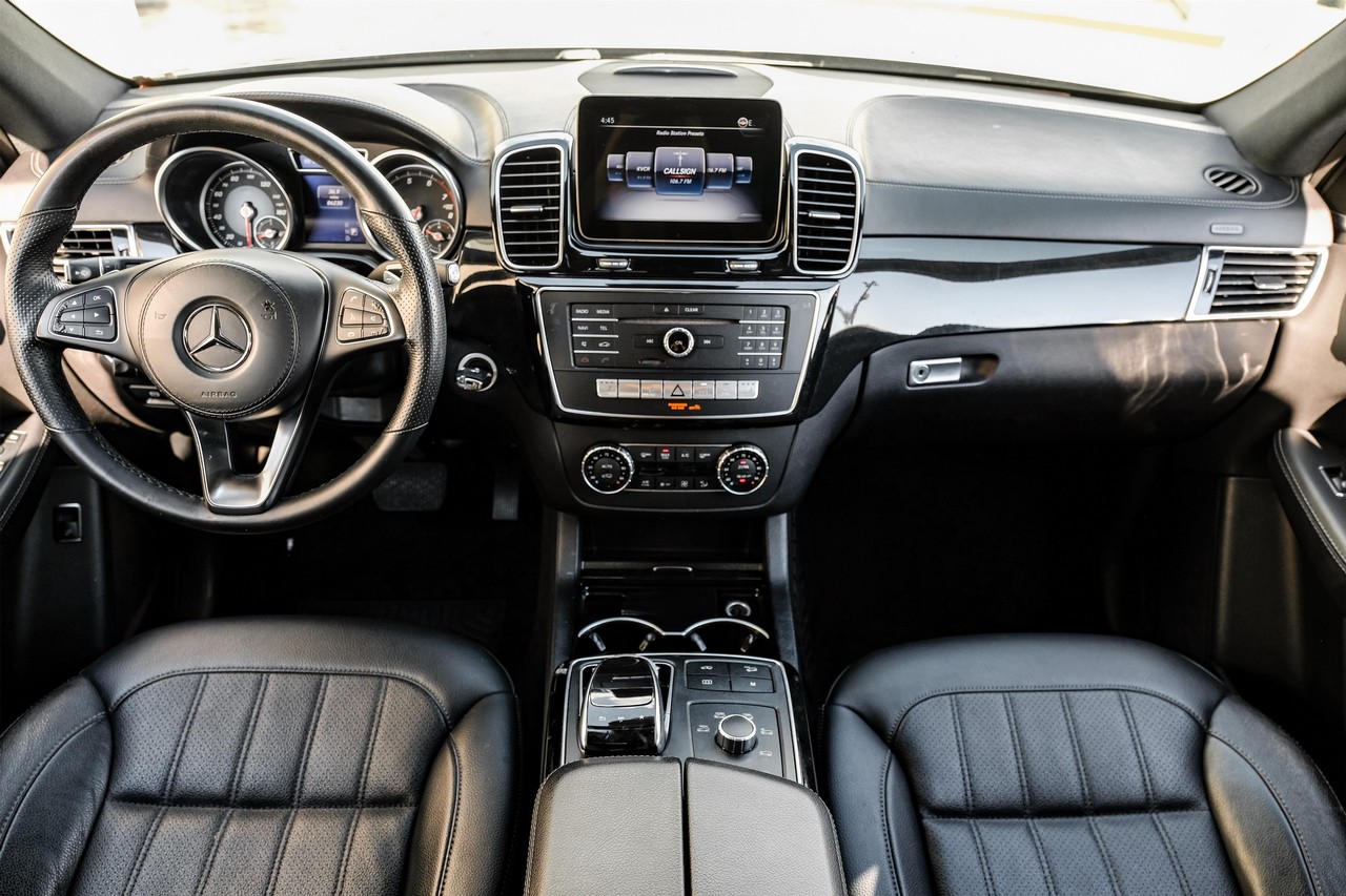 Mercedes-Benz GLS 450 Vehicle Main Gallery Image 15