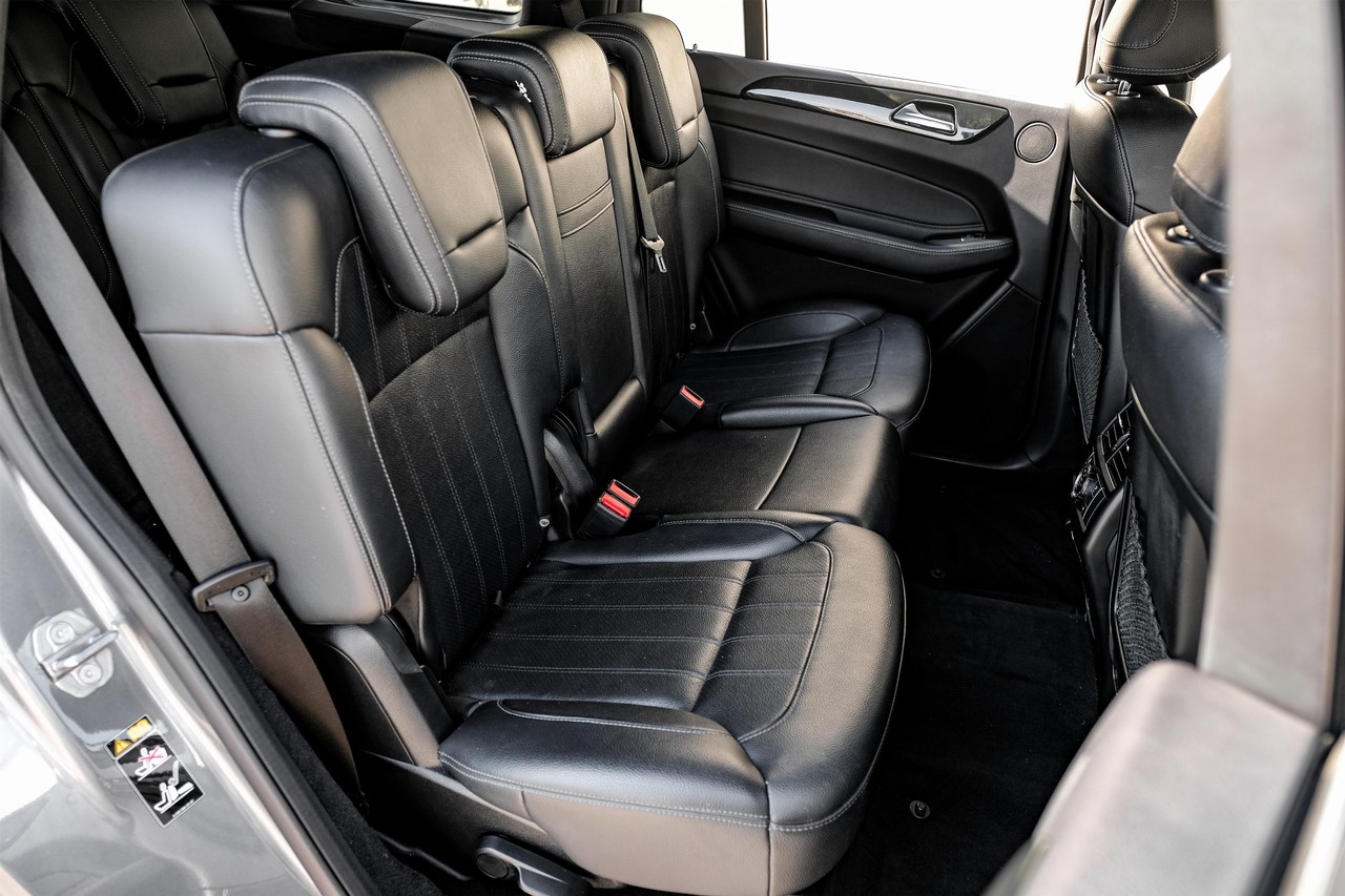 Mercedes-Benz GLS 450 Vehicle Main Gallery Image 34