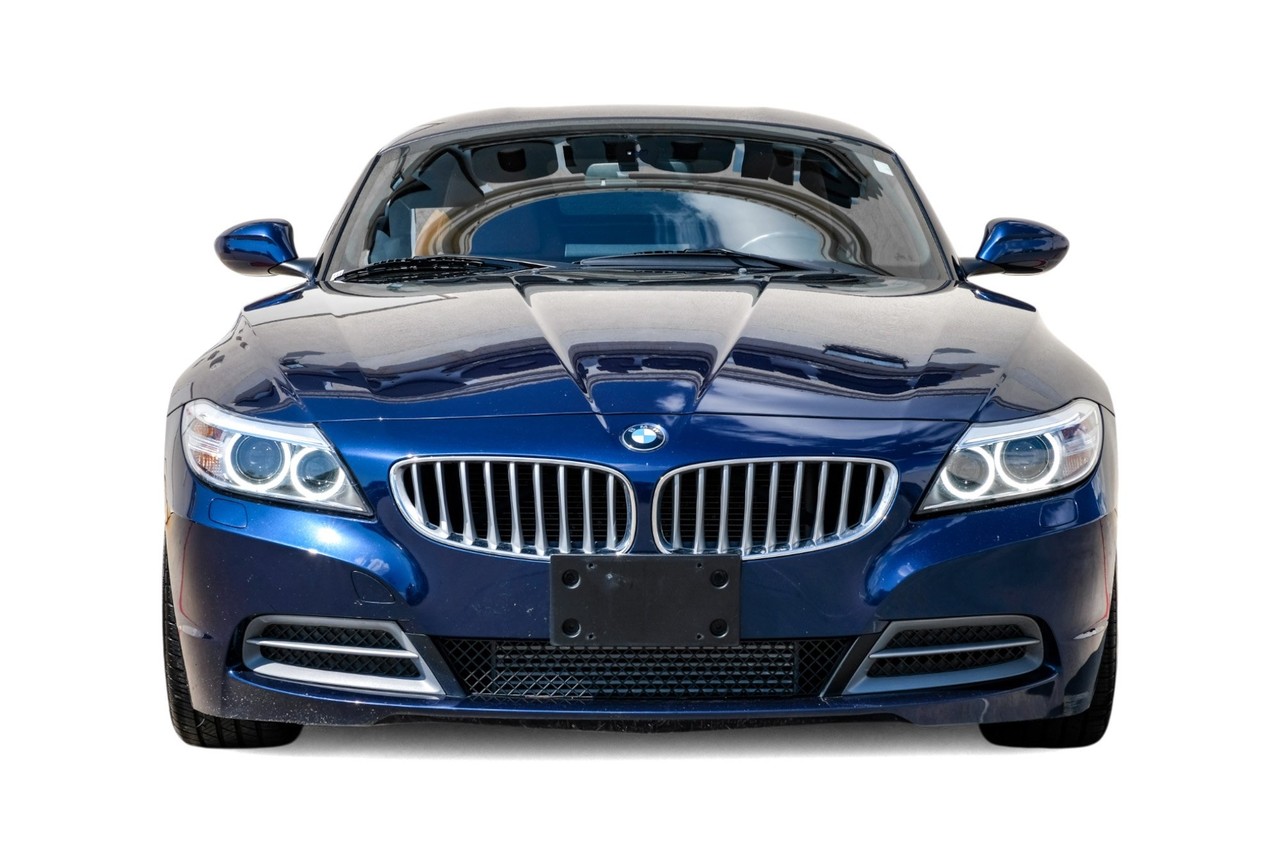 BMW Z4 Vehicle Main Gallery Image 05