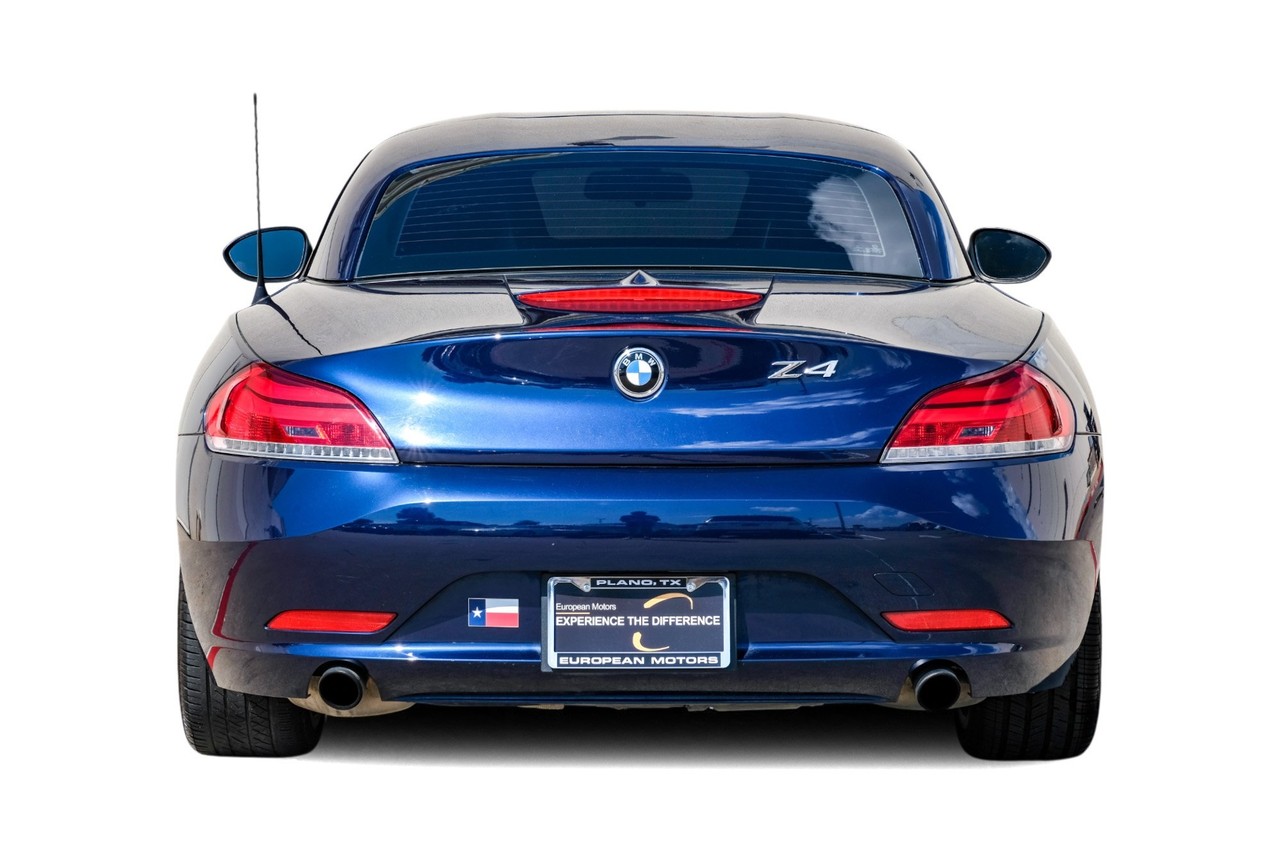 BMW Z4 Vehicle Main Gallery Image 09