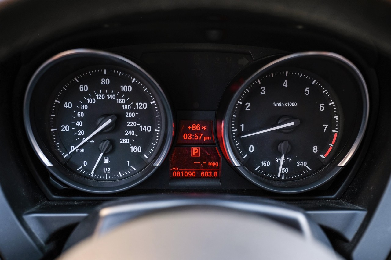 BMW Z4 Vehicle Main Gallery Image 14