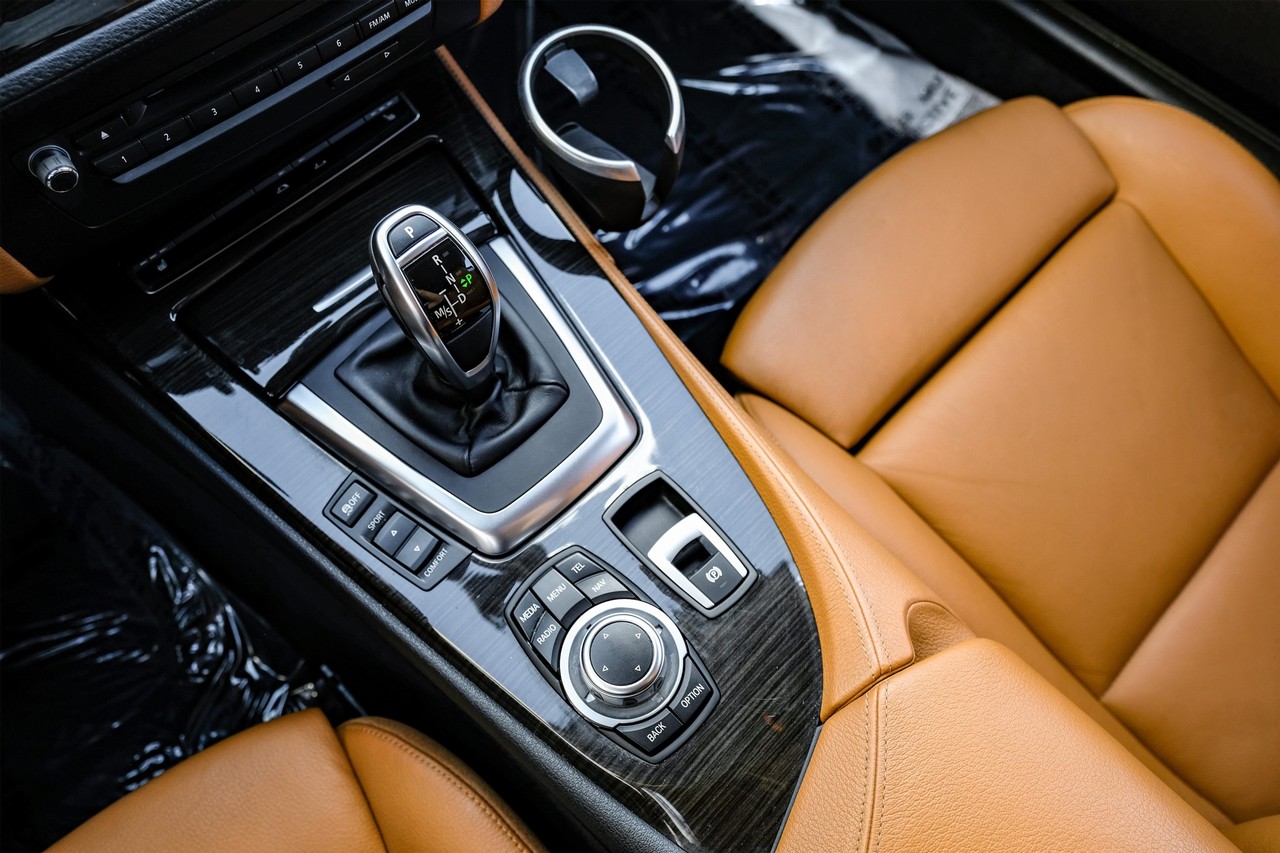 BMW Z4 Vehicle Main Gallery Image 18