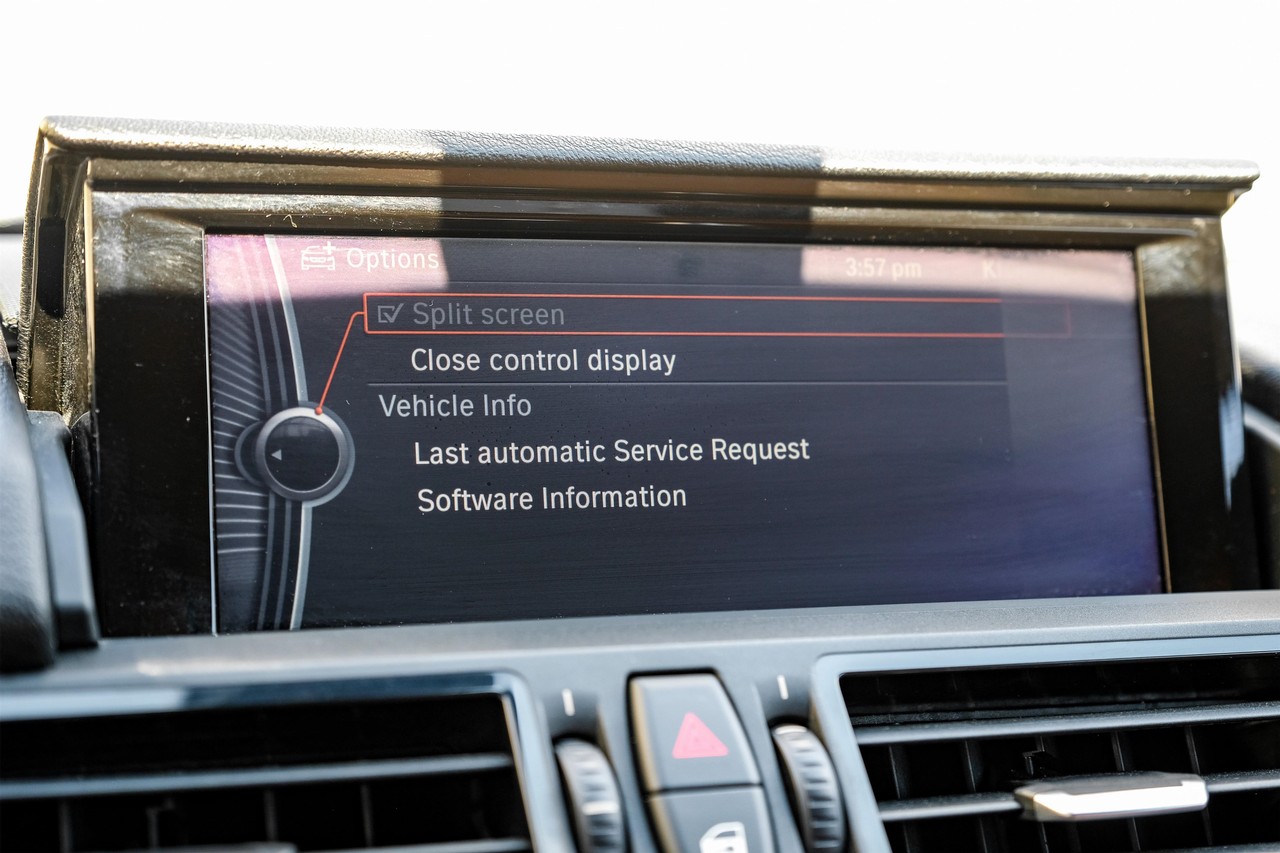 BMW Z4 Vehicle Main Gallery Image 21