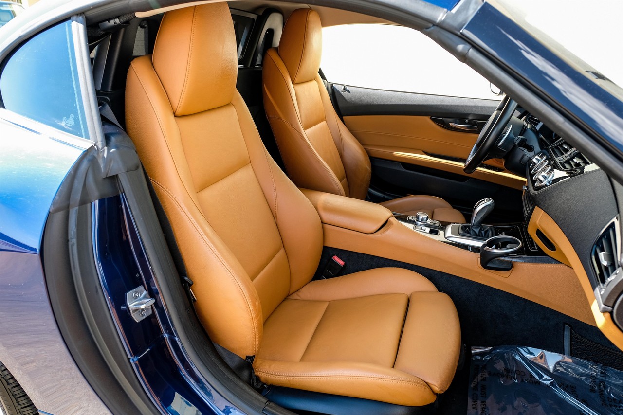 BMW Z4 Vehicle Main Gallery Image 27