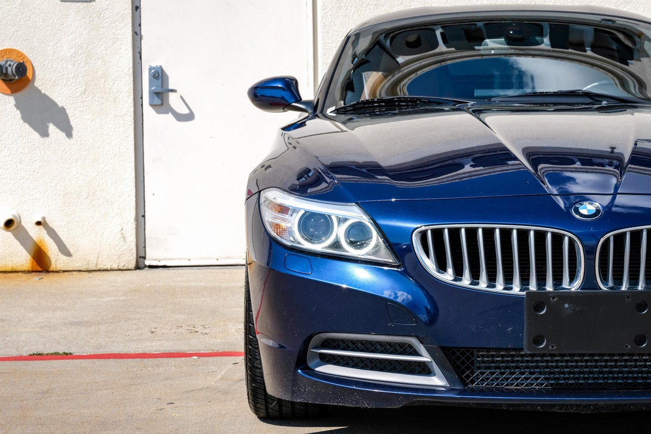 BMW Z4 Vehicle Main Gallery Image 34